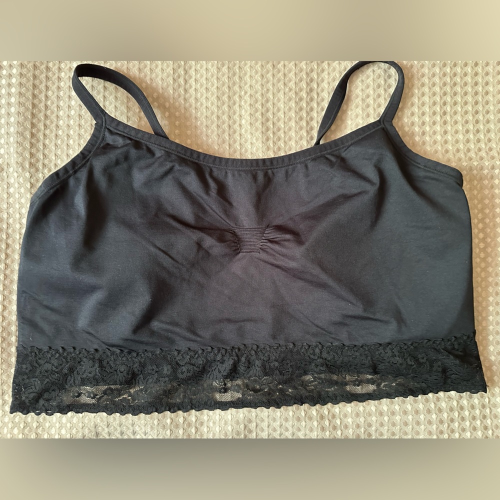 Torrid Black Bralette 3X NWOT lace band removal cups, adjustable straps